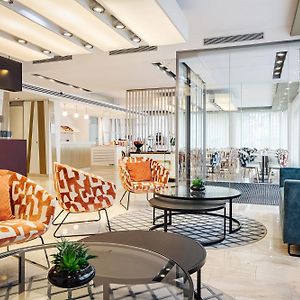 Eurostars Embassy